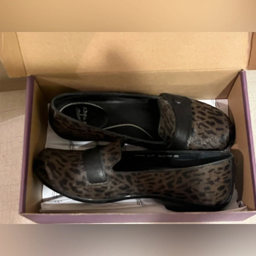 Dansko Olena Calf Hair  Black & Brown Cheetah Print Loafers, size 38